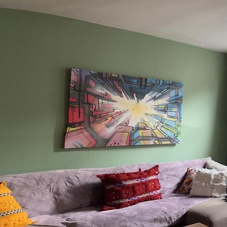 Efren'S Cosy House Hotel บรูจส์ ภายนอก รูปภาพ